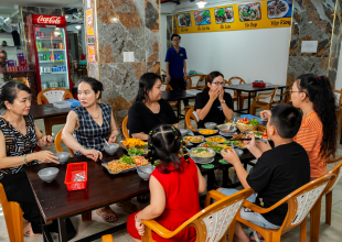 Vì Sao Ốc Vy Luôn Thu Hút Thực Khách? Bí Mật Nằm Ở Hương Vị &amp; Chất Lượng